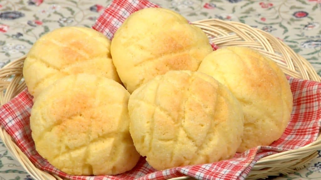 Du visar för närvarande Melonpan Recept (Japanskt Melon-format bröd täckt i söt kakdeg)
