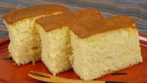 Read more about the article Den bedste Castella-opskrift (fugtig og klistret Kasutera-sponge cake /svampkage)