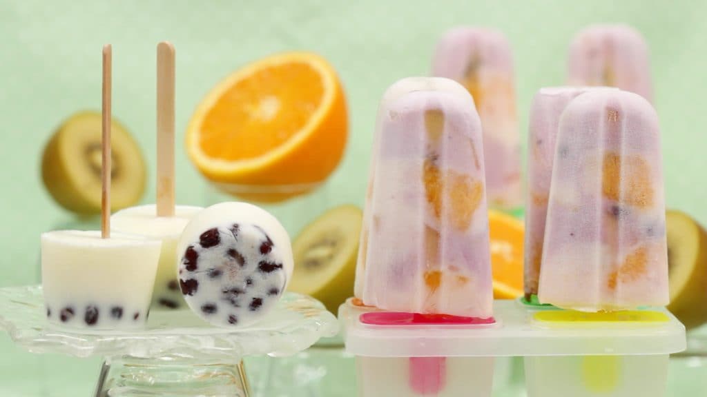 You are currently viewing Recette de yaourt glacé sur bâtonnet et de glace sur bâtonnet au lait et azuki
