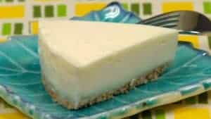 Lee más sobre el artículo Receta de Pastel de Queso de Tofu Crudo (Pastel de Queso sin Horno)