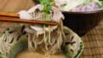 Dip the soba and vegetables into the chilled sesame sauce and enjoy the refreshing crisp taste.