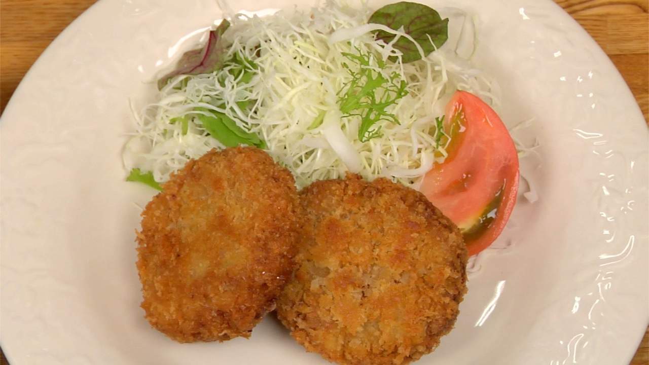 Menchi Katsu Recipe Deep Fried Breaded Ground Meat Cooking With Dog