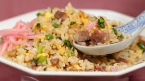 Einfaches Chahan Rezept (Gebratener Reis mit Schweinefleisch und Ei, japanische Art)