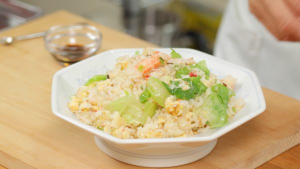 Place the crab lettuce chahan into a bowl.