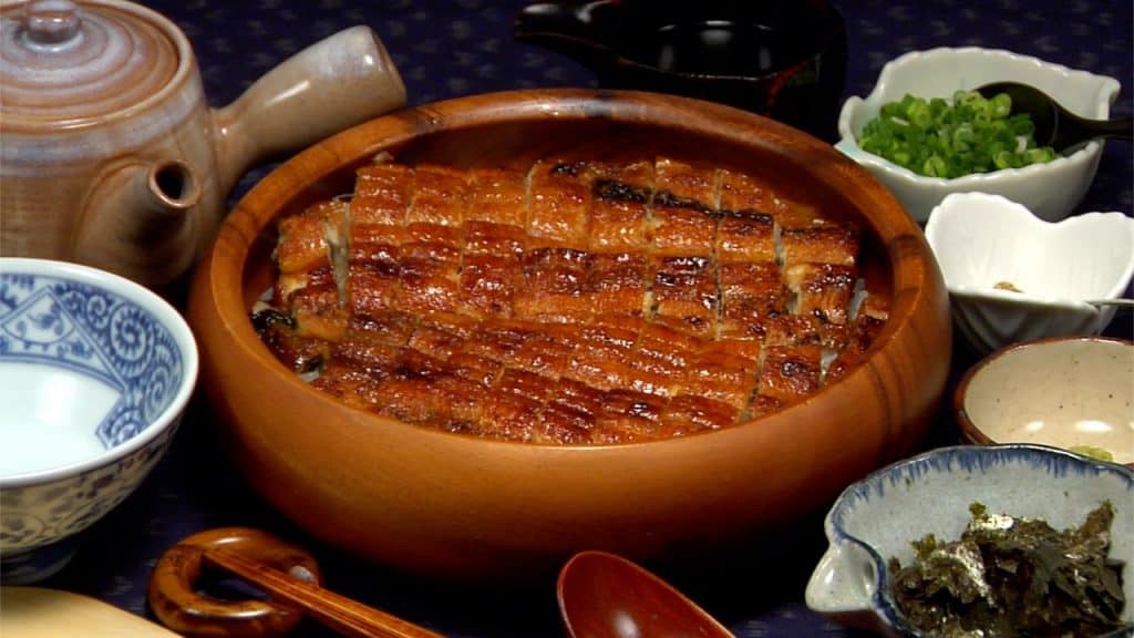 Al momento stai visualizzando Unagi Hitsumabushi  (tre modi di gustare filetti di anguilla grigliati) Unadon