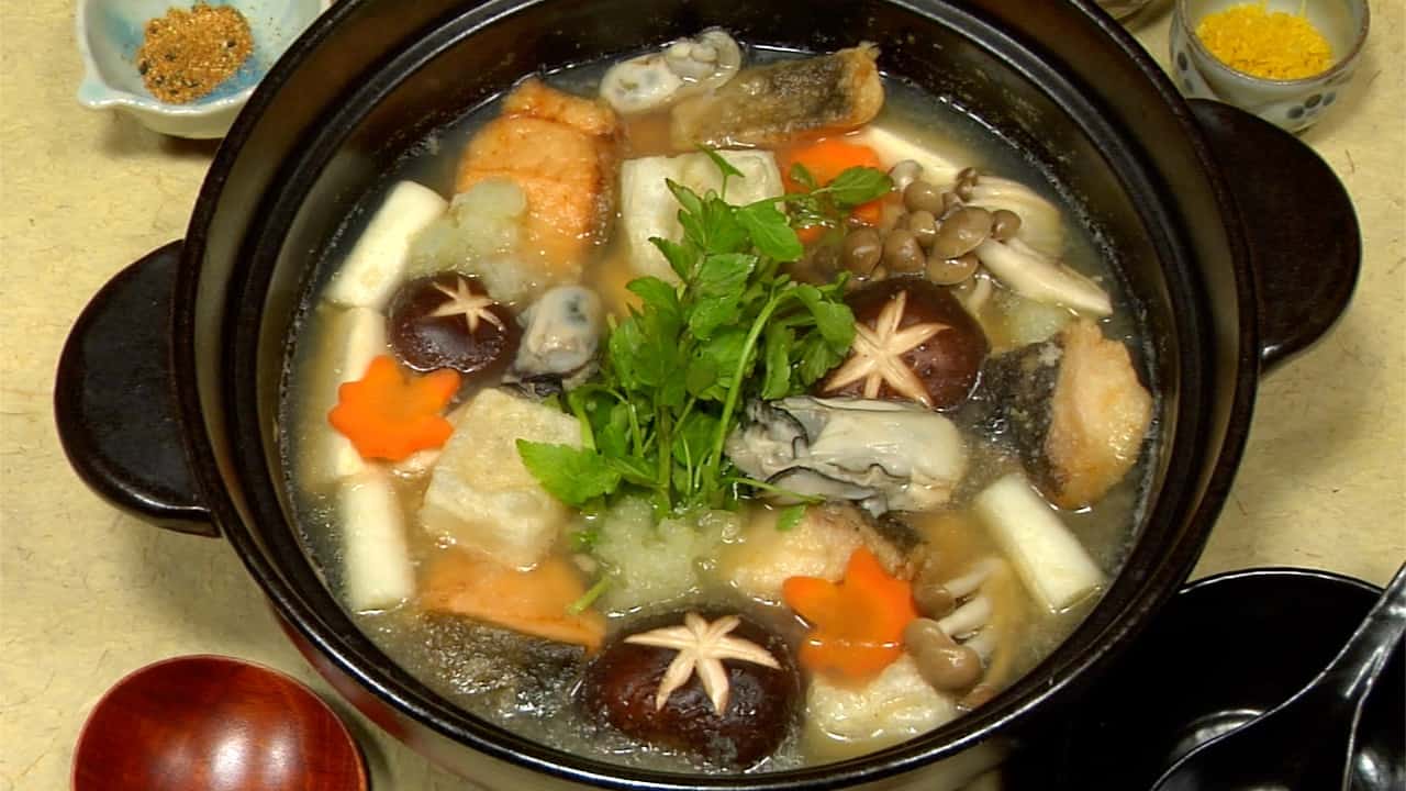 Japanese hot pot dishes (nabe)