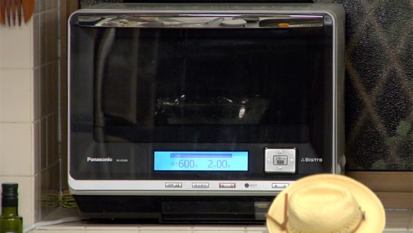 Loosely cover the bowl with plastic wrap. Heat the mixture in a microwave at 600 watts for 2 minutes. Cooking time depends on the wattage of the microwave so adjust the time accordingly. 