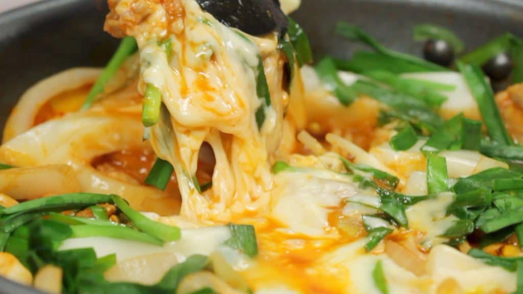 You are currently viewing Cheese Dakgalbi Recipe (Korean Spicy Stir-Fried Chicken with Vegetables)