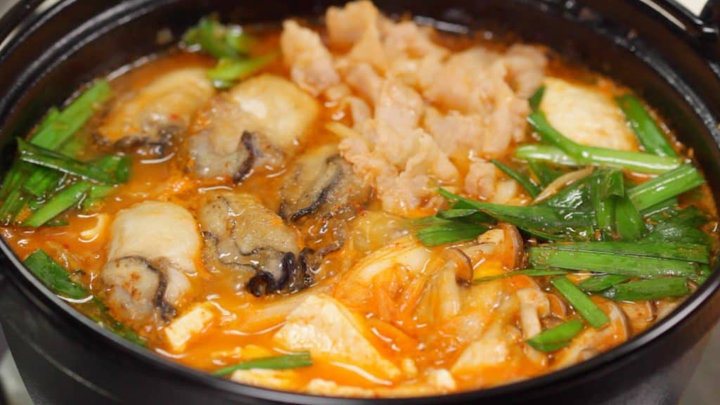 You are currently viewing Recette de Nabe aux huîtres, porc et kimchi (ragoût d’inspiration coréen)