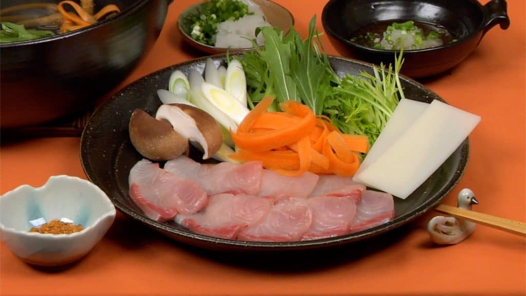 You are currently viewing ぶりのしゃぶしゃぶと手作りポン酢しょうゆの作り方 野菜たっぷりお餅も入ったヘルシー鍋レシピ