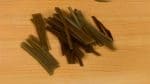 Finally, cut the kombu seaweed into thin strips. The kombu can be used as one of the ingredients.