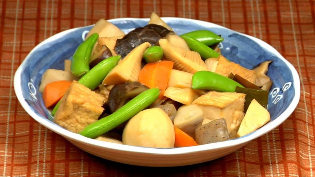 You are currently viewing Công thức Nimono đậu phụ rau củ (Súp mắm với rau củ và đậu phụ chiên ngập dầu)