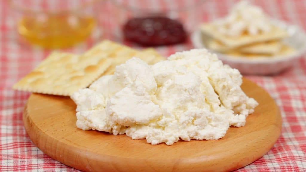 You are currently viewing Homemade Fresh Cheese Recipe (Quick and Easy Cheese Made from 3 Ingredients)
