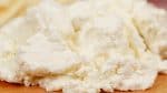 This is a cheese without any ripening process so you can enjoy it immediately. Adding the heavy cream makes the fresh cheese creamier than cottage cheese.