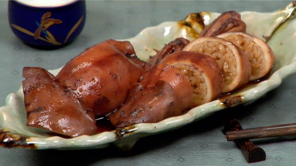 You are currently viewing Ikameshi Recipe (Simmered Squids Stuffed with Sweet Rice)