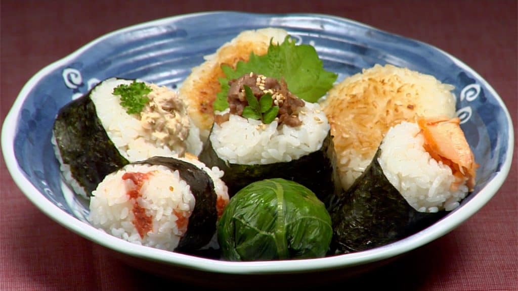 You are currently viewing Onigiri Recipe (Japanese Rice Balls with Delicious Fillings)