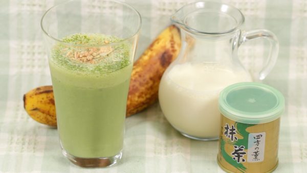 The combination of the small amount of ice cream, matcha and soy milk is very delicious!