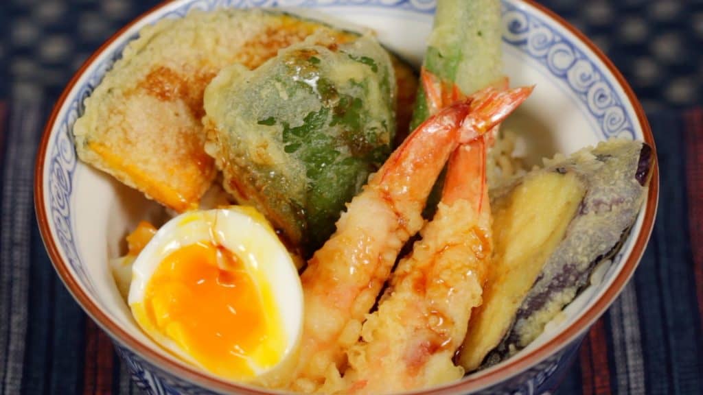 You are currently viewing Recette de Tendon aux œufs et crevettes (bol de riz aux tempura de crevettes et légumes)