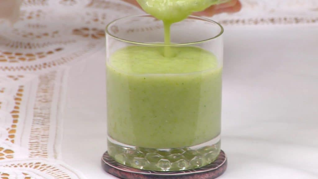 You are currently viewing Green Smoothie Recipe (Grapefruit Health Shake with Cabbage and Broccoli)