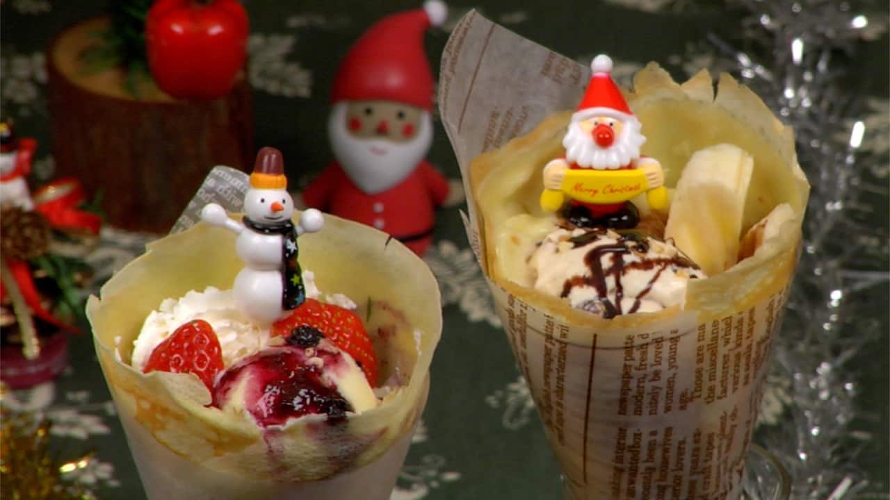 クリスマスクレープの作り方 いちごとバナナのクレープにアイスをのせた贅沢レシピ クッキングウィズドッグ