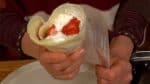 Bungkus crepe menggunakan wax paper atau pembungkus  makanan lainnya, Letakan berdiri.