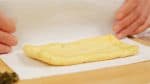 Затем сэндвич с aбураагэ, тонким обжаренным во фритюре тофу бумажным полотенцем и осторожно прижмите, чтобы удалить излишки масла.