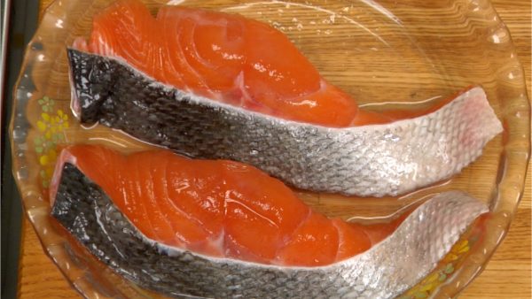 Allow the salmon to sit for about 15 minutes.