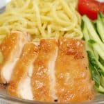 Recette de Tsukemen aux tomates et au Char Siu de poulet facile (Chashu de poulet japonisé avec des nouilles ramen et une sauce de tomate)