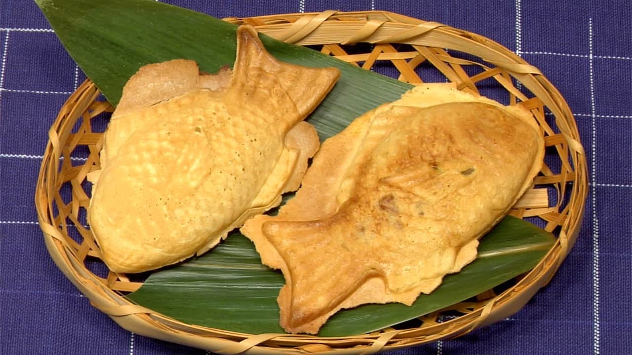 Taiyaki and White Bean Paste Recipe (Fish Shaped Cake Filled with Sweet  Bean Paste) - Cooking with Dog