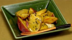 Lee más sobre el artículo Receta de Daigakuimo (Postre de Batata Frita y Confitada)