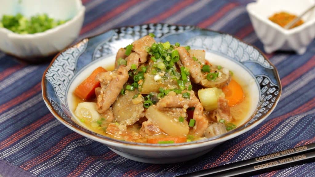 You are currently viewing Motsu Nikomi Recipe (Pork Chitterlings and Vegetable Stew Using Pressure Cooker)