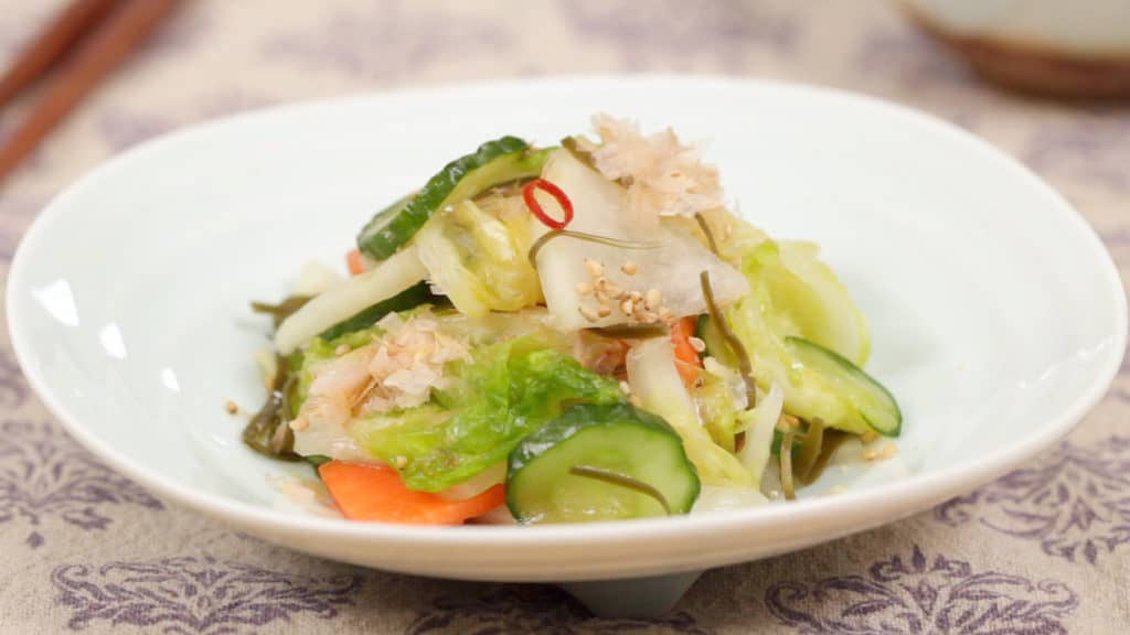 You are currently viewing Recette de mélange de légumes Asazuke (légumes vinaigrés japonais rapides et faciles)