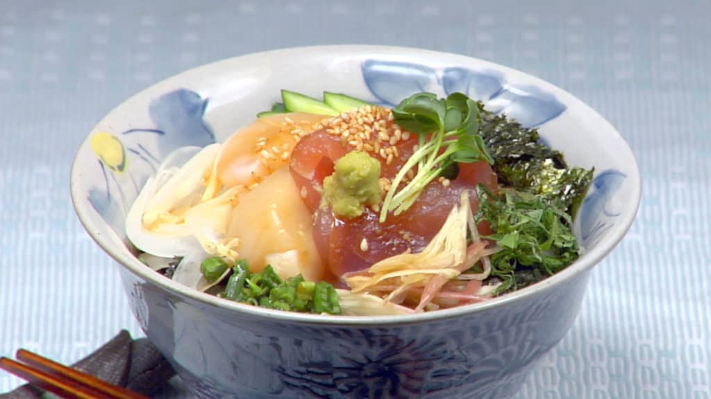 You are currently viewing Kaisendon Recipe (Marinated Sashimi Rice Bowl with Aromatic Vegetables)