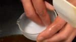 Mix the potato starch with water thoroughly.