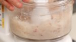 Recommencez ce processus 2 à 3 fois pour que le surimi ait une texture lisse.