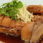 Recette de Karei no Nitsuke (poisson plat tendre et délicieux mijoté dans du bouillon)