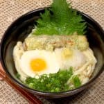 Recette de nouilles Bukkake Udon et Chikuwa Isobeage (udon froides et tempura avec de l’algue aonori)