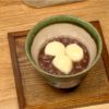 Ladle the hot Zenzai into a bowl and add 3 dango.