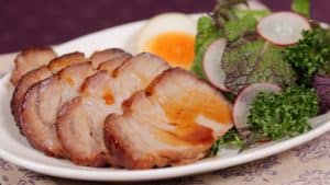 Read more about the article Rezept für Char Siu vom Schwein (Braten aus mariniertem Schweinefleisch auf chinesische Art)
