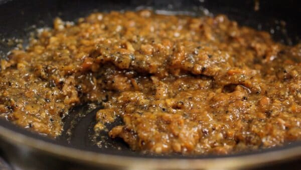 By the way, this meat miso is also delicious when served over grilled eggplant or tofu, or mixed with rice.